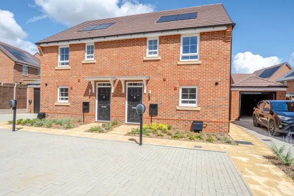 Finchampstead 1321082 3 687e294b6b243