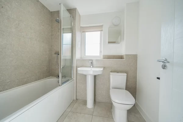 Chilton Woods 1341946 3 68b70ead84383 1